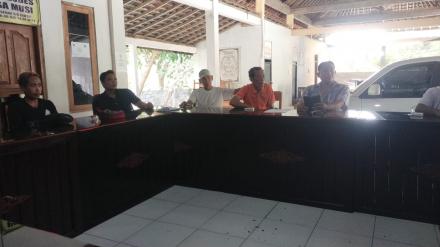 Rapat TPK (Tim Pelaksana Kegiatan) Rabat Beton Jalan Desa